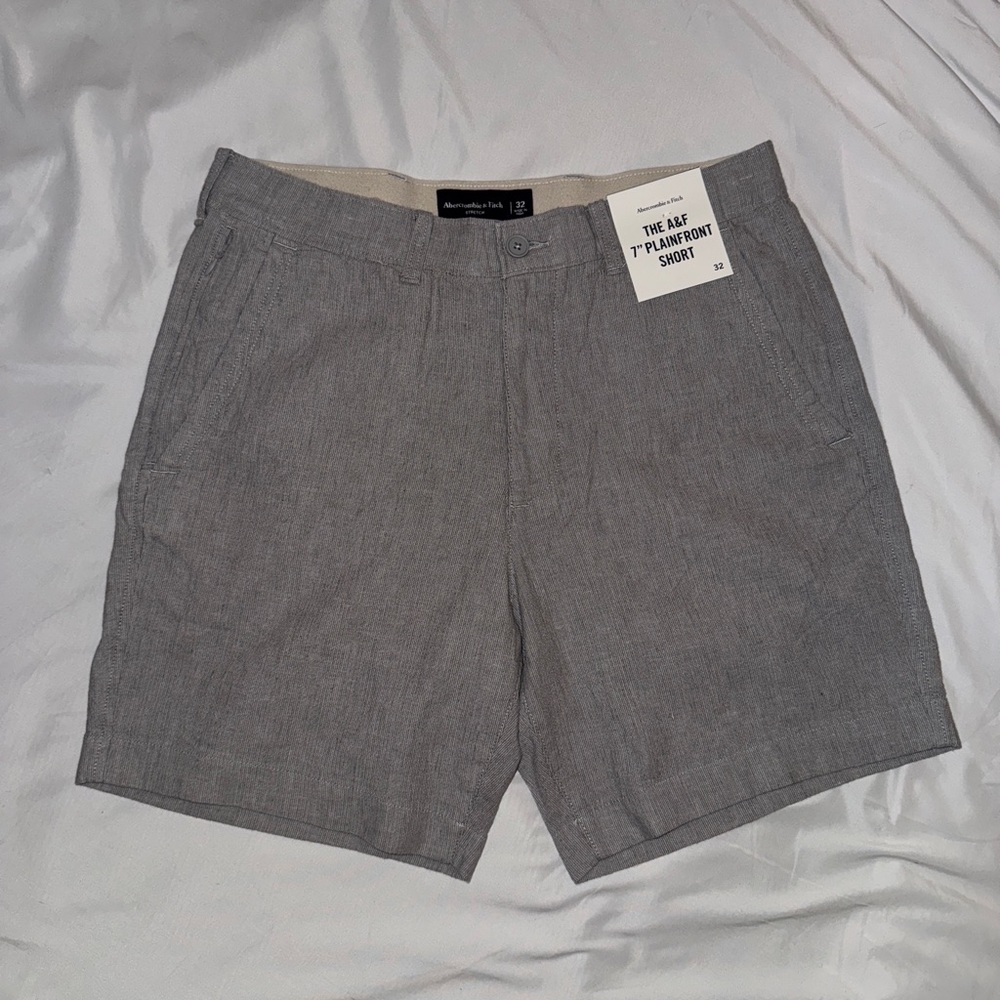 A&F Linen 7” Plainfront short
